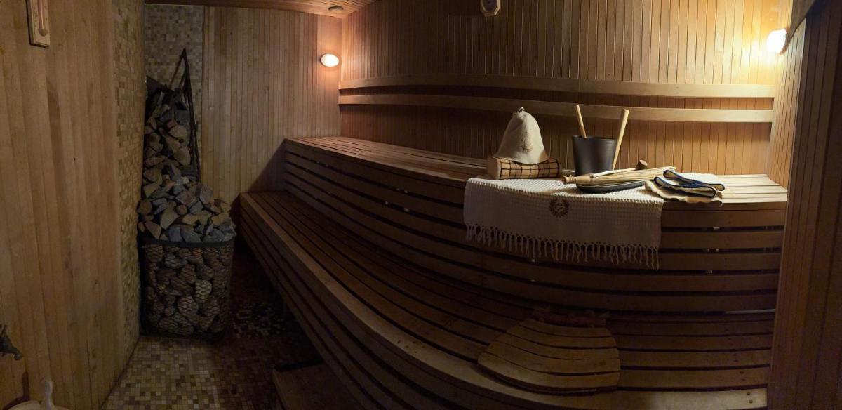 Wildwood Spa Villa - Housity