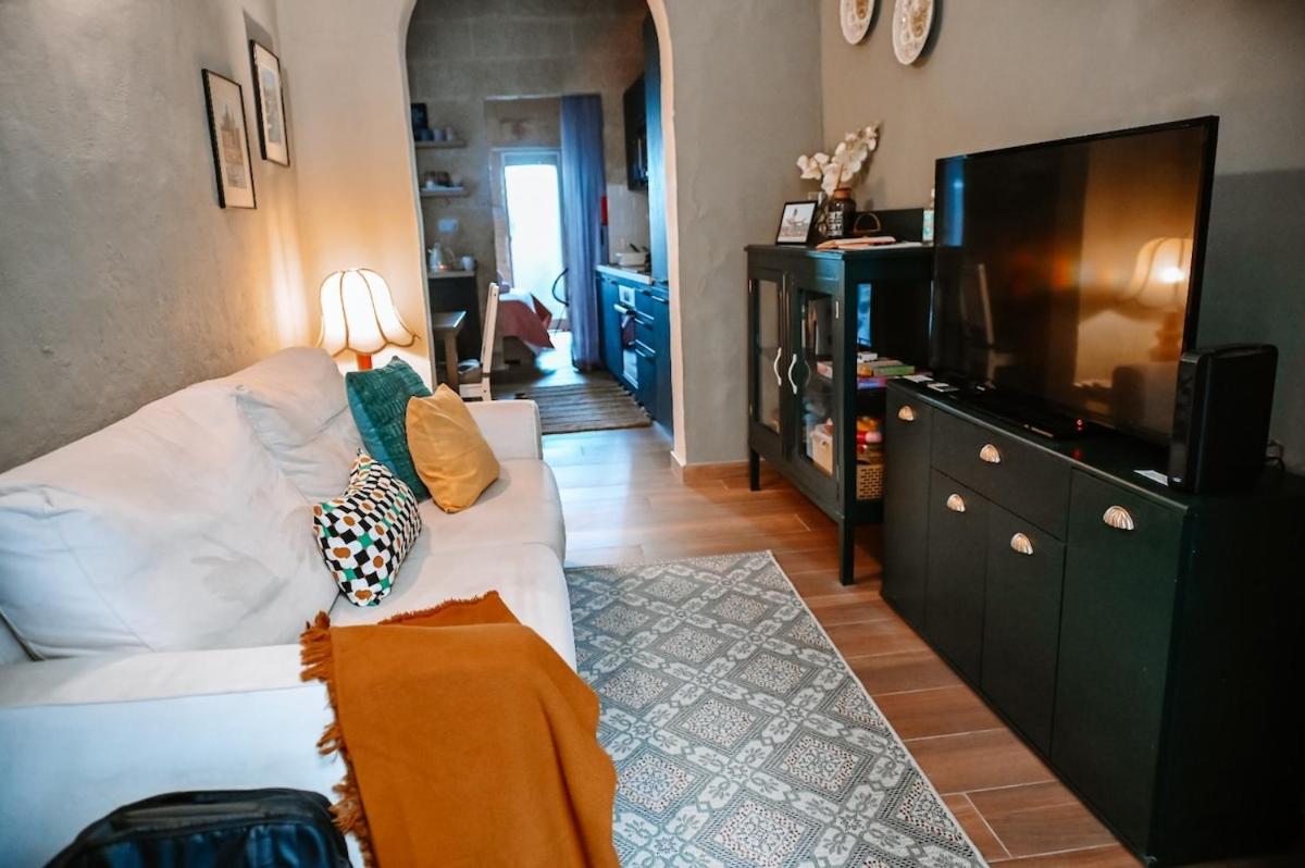 Cosy Apartment in Senglea - Housity