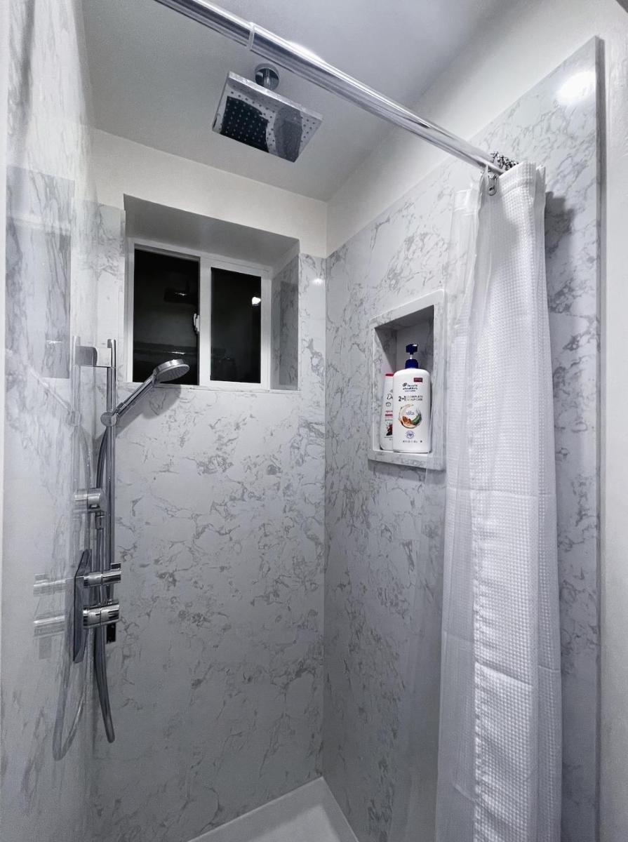 Modern 1-Bedroom Cozy Retreat - Housity