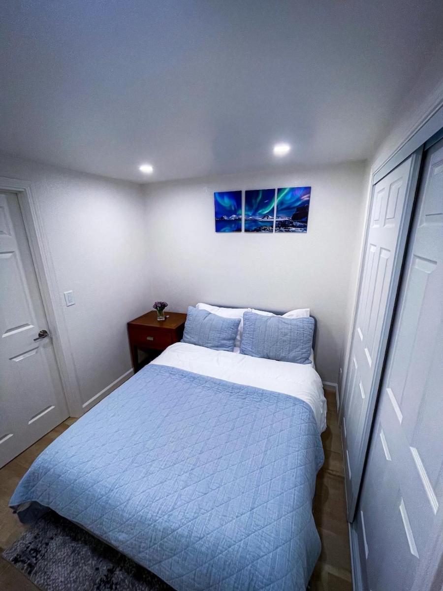 Modern 1-Bedroom Cozy Retreat - Housity