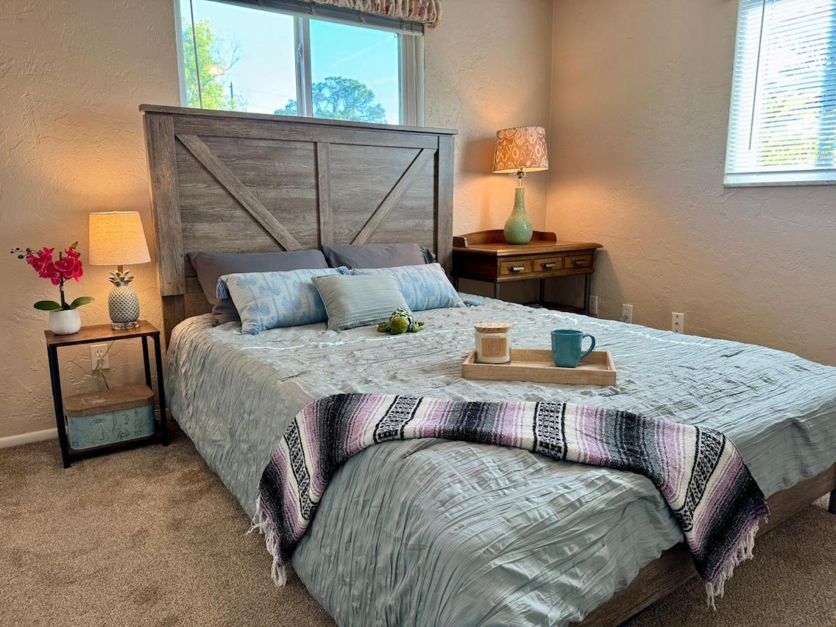Coastal Retreat 4 Rooms Close To Clearwater & IRB - Housity