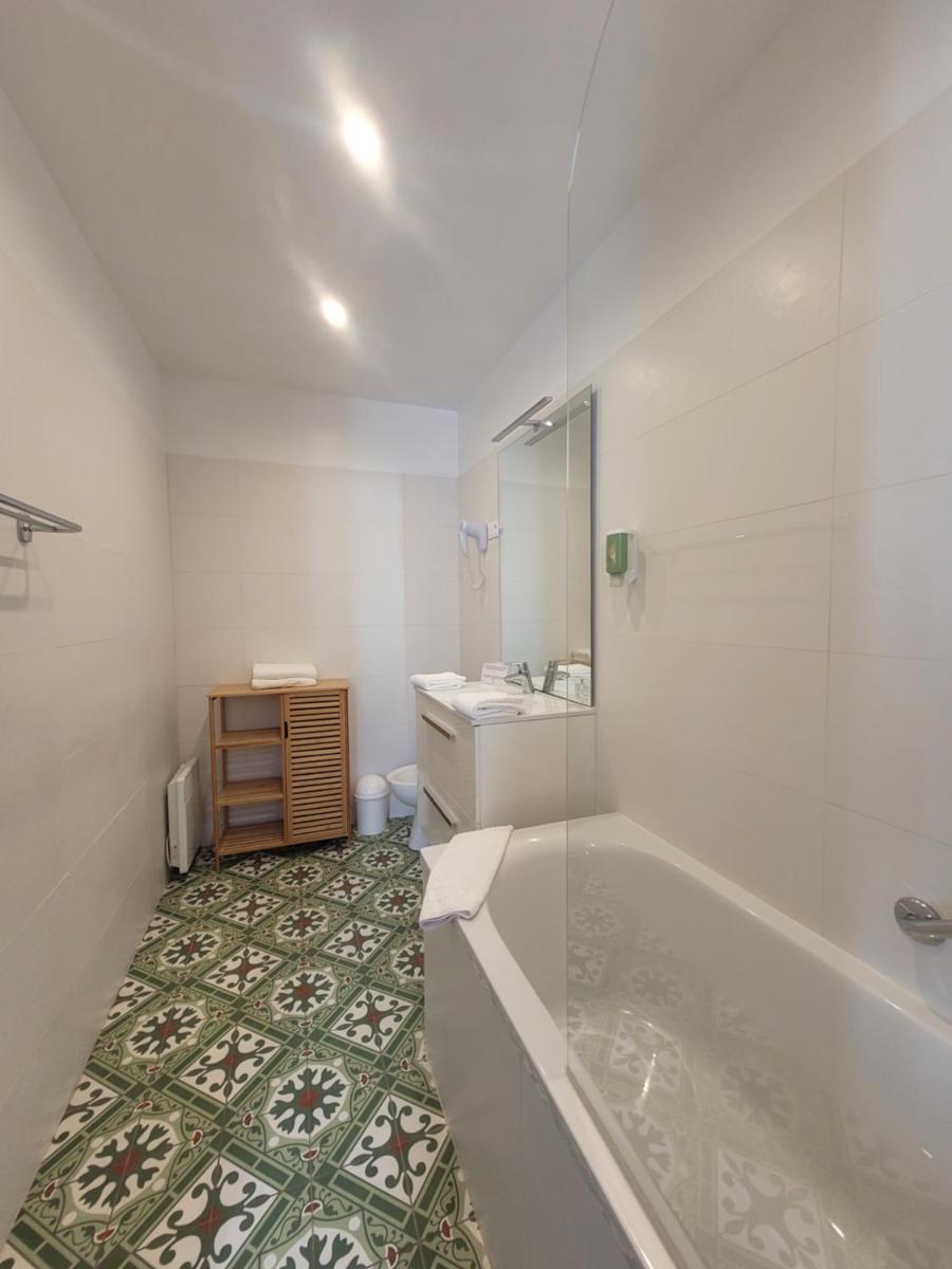 Hotel Du Forum - Housity