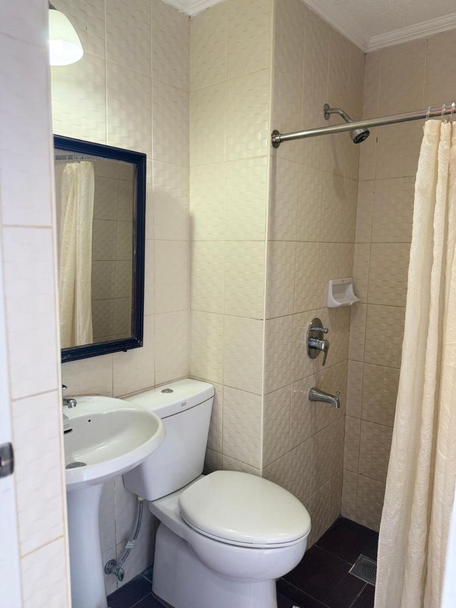 Dottie's Place Hotel & Restaurant - Hizvo