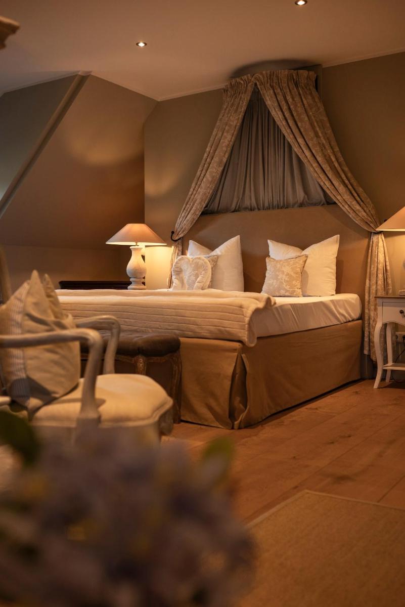 Gut Altholz Landhotel und Restaurant Hutter - Housity