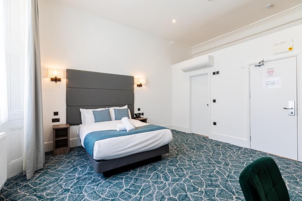 The J Hyde Park Hotel - Housity