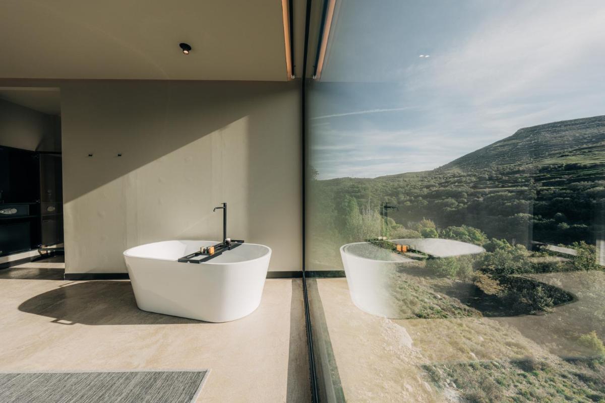 MUUN Landscape Hotel - Housity