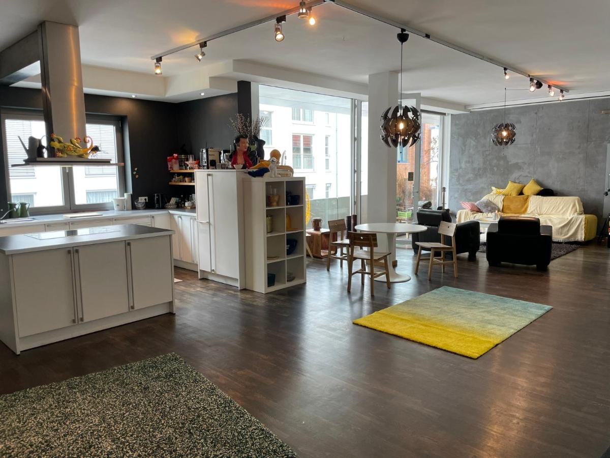 Heart of Gold Hostel & Capsules Berlin - Housity