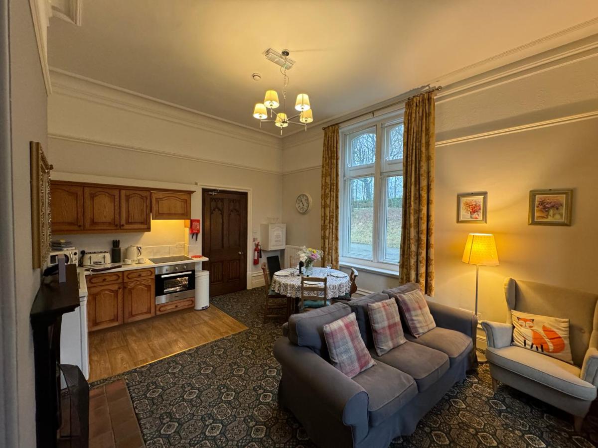 Hargate Hall Self Catering - Housity
