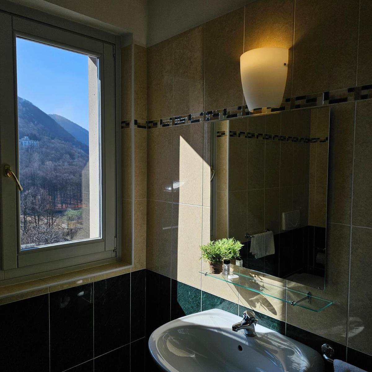 Hotel Funicolare - Housity