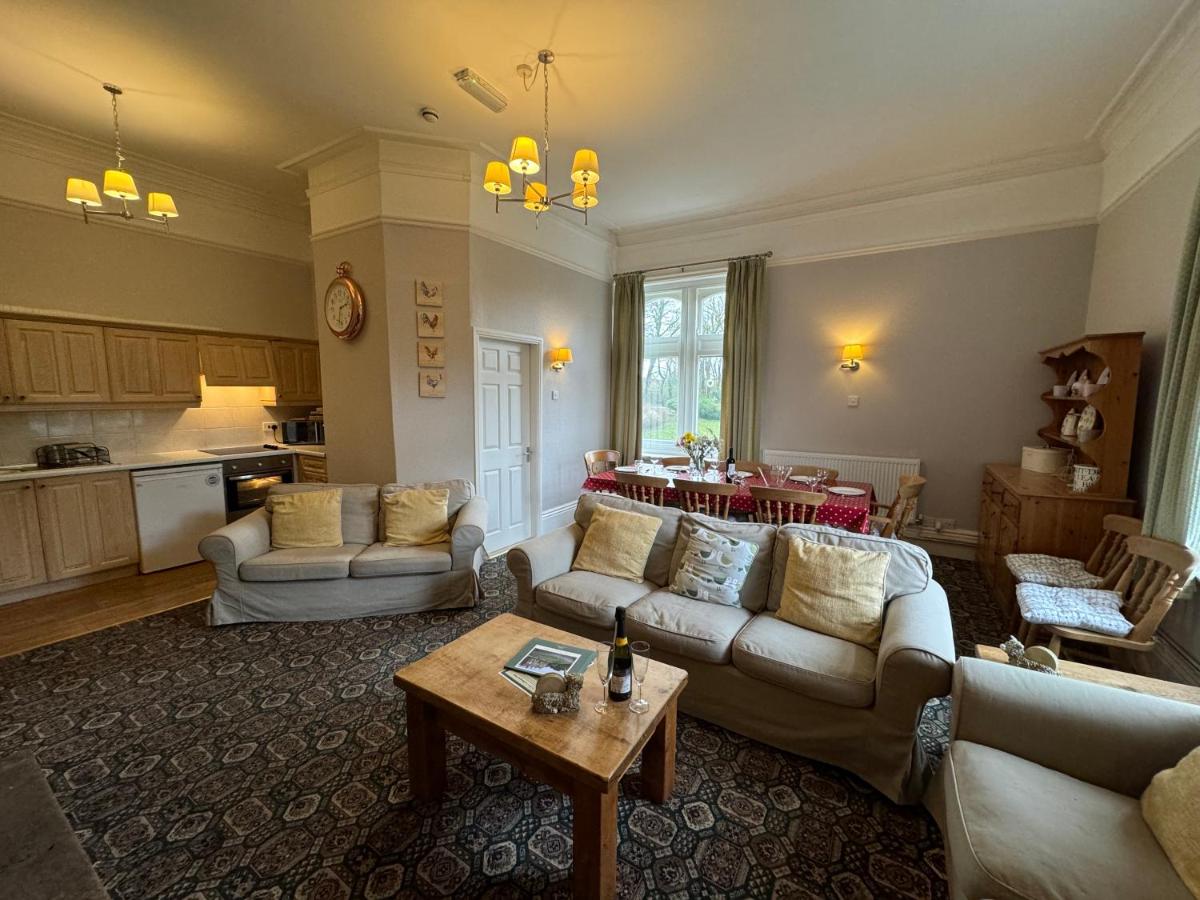 Hargate Hall Self Catering - Housity