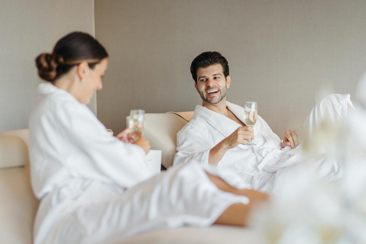 Hotel X Toronto, a Destination by Hyatt Hotel - Hizvo