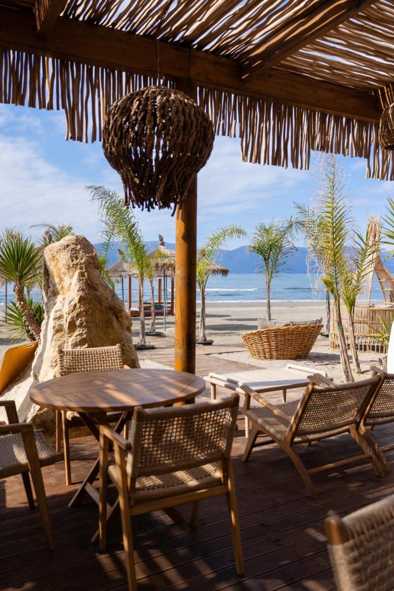 Sea & Sand Hotel - Hizvo