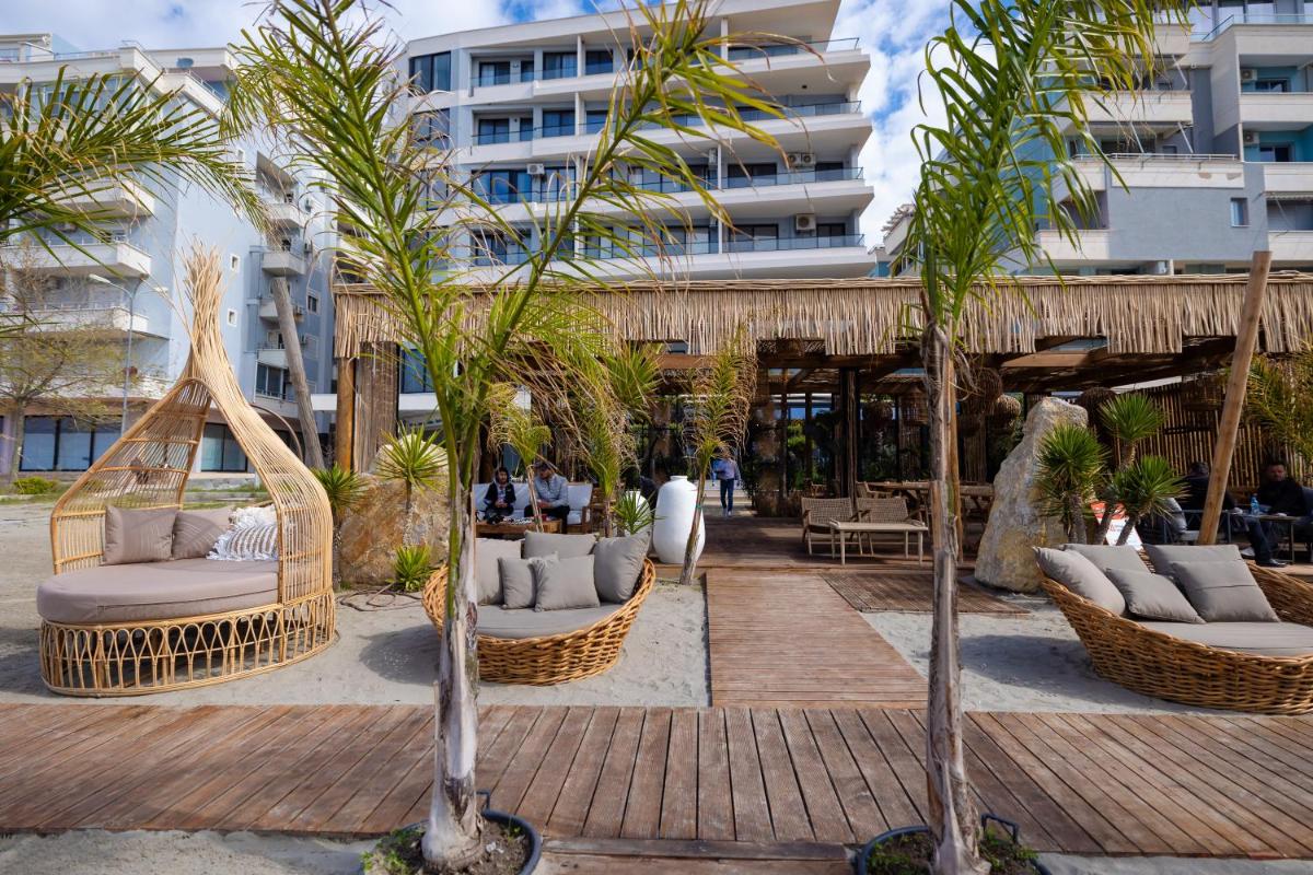 Sea & Sand Hotel - Hizvo