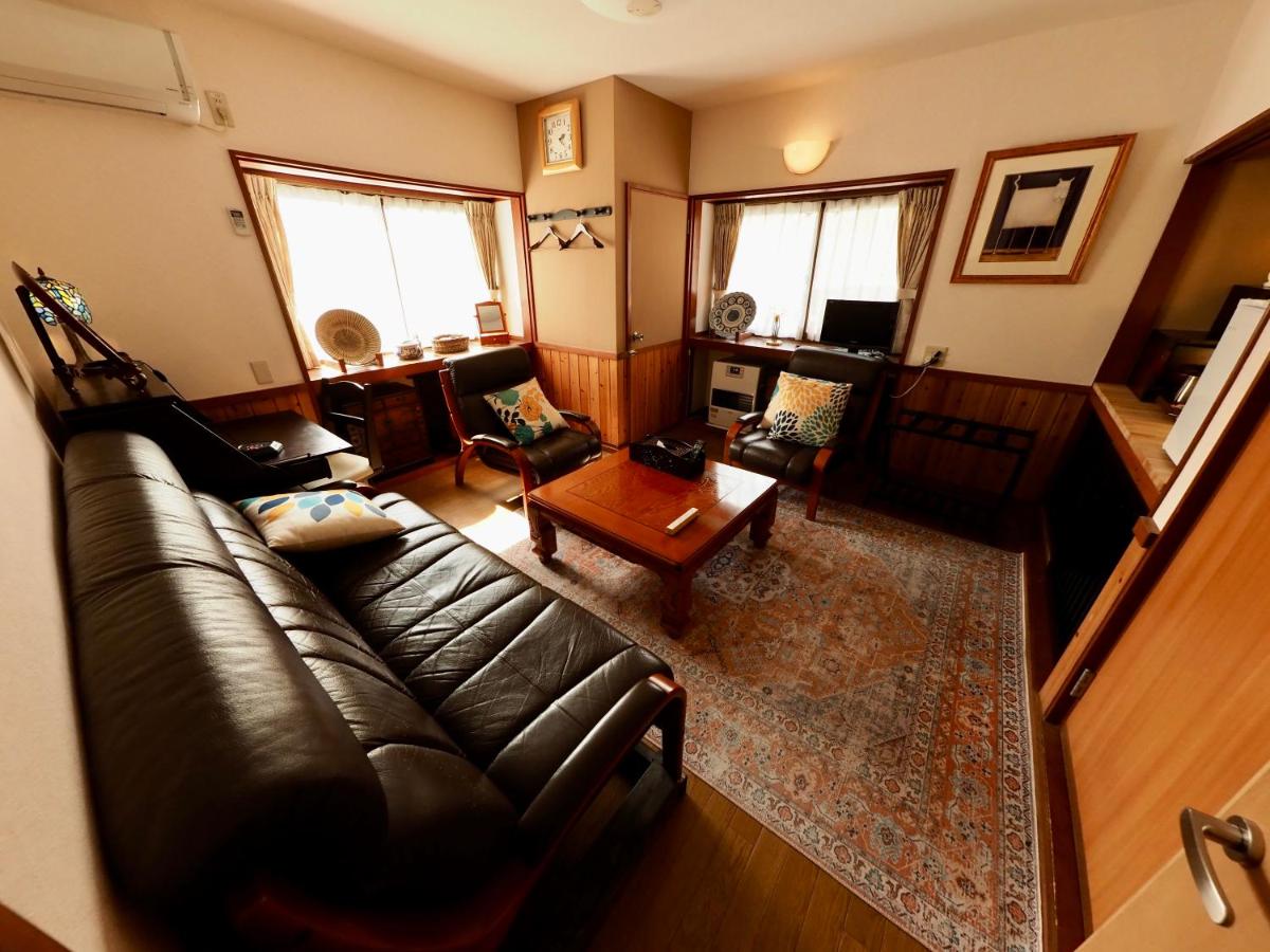 Gableview Forest Inn ゲーブルビュー - Housity