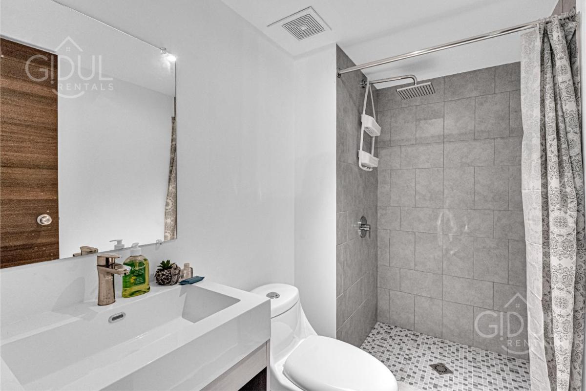 Cozy, Modern and Centric Apartment with pool and gym - Housity