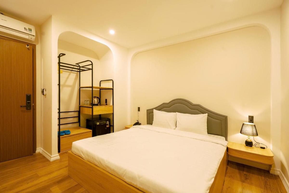 Khách sạn Đà Lạt có điều hòa - cách chợ 50m - Housity