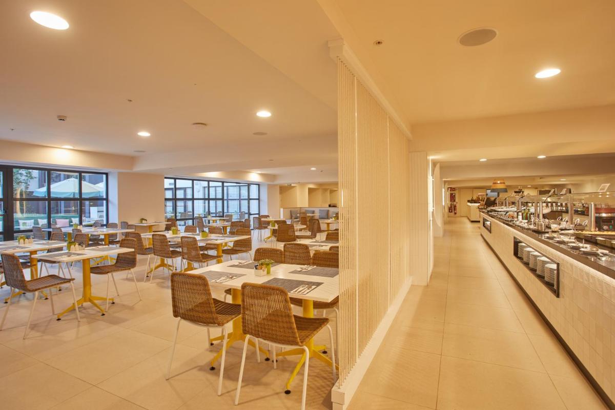Un restaurante o sitio para comer en Dreams Calvia Mallorca