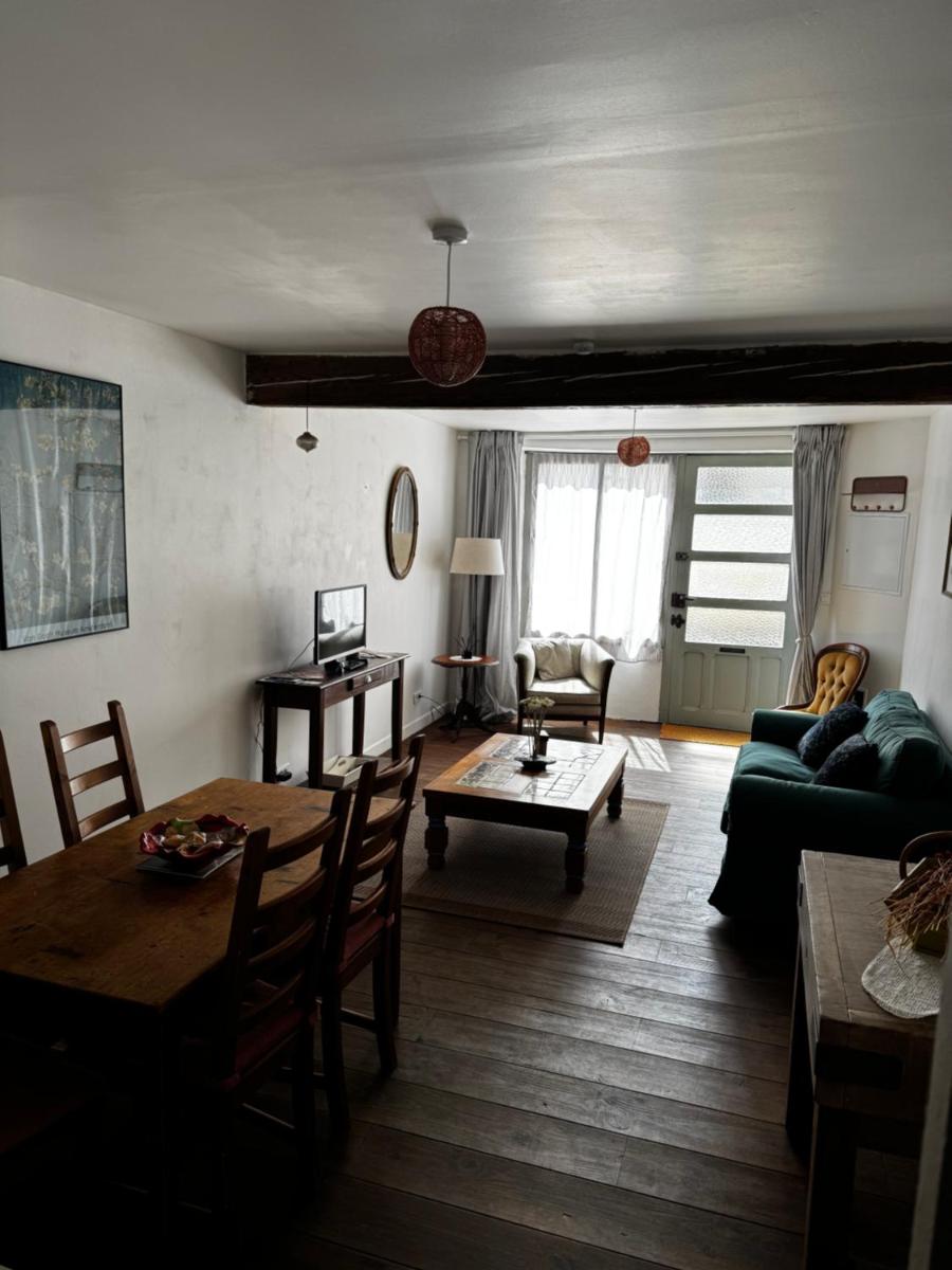 House Number 2 - Hizvo