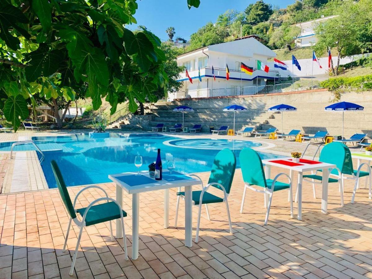 Agriturismo Le Ville con Piscina idromassaggio, Capo Vaticano - Housity