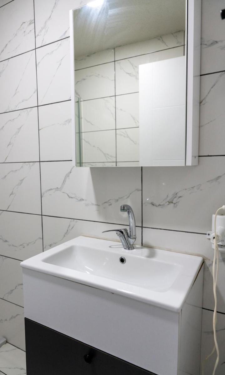 Rio's Hotel AİRPORT - Housity