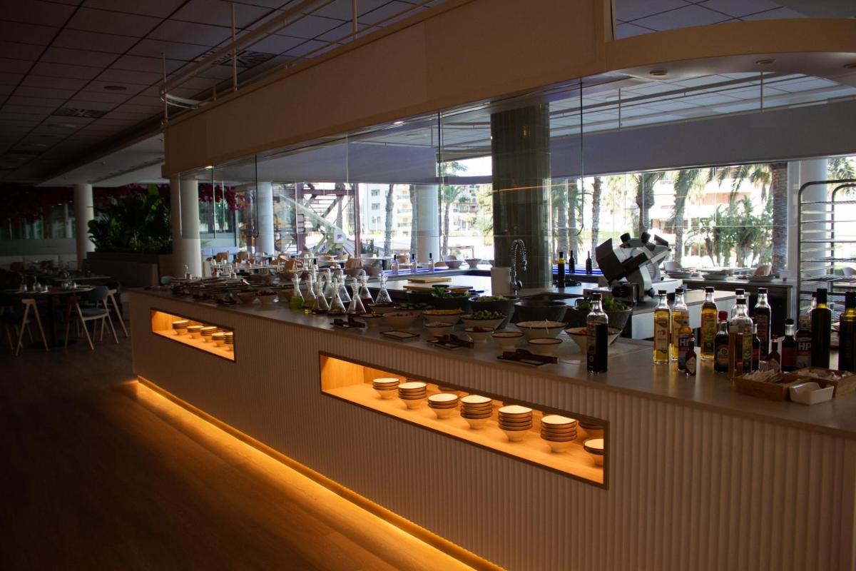 Bebidas en AR Diamante Beach & SPA Hotel 4 SUP
