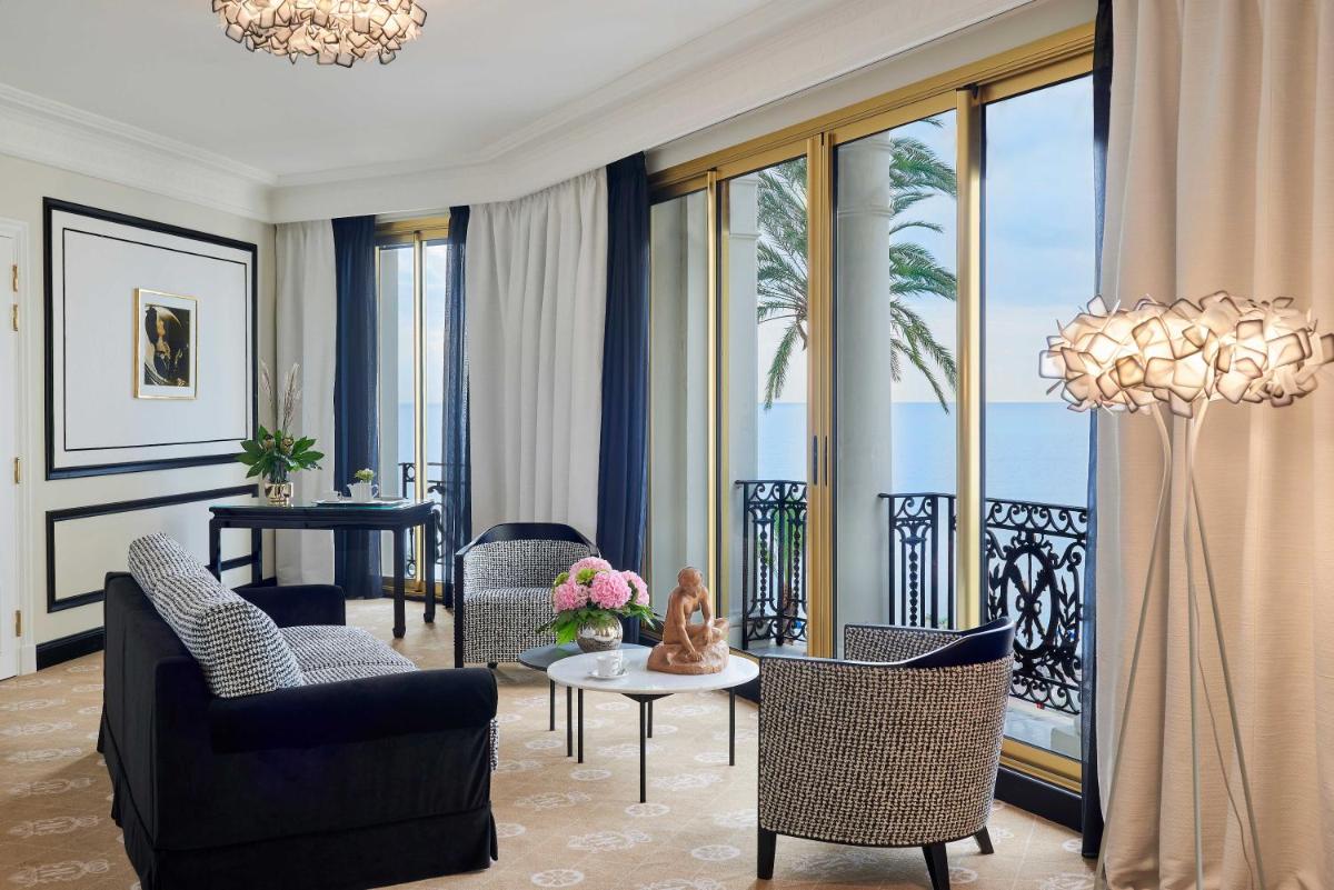 Coin salon dans l'établissement Hotel Le Negresco