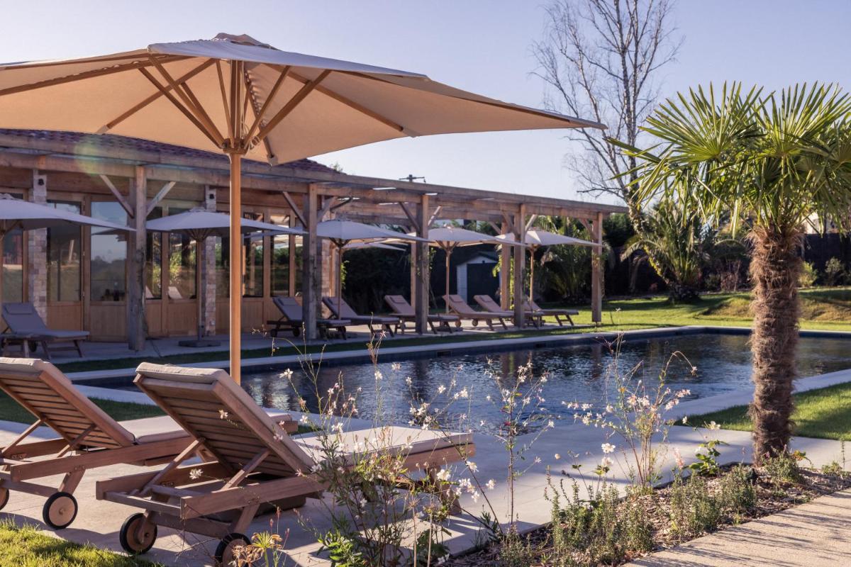 Hôtel INDARRA & SPA - Piscine - Housity