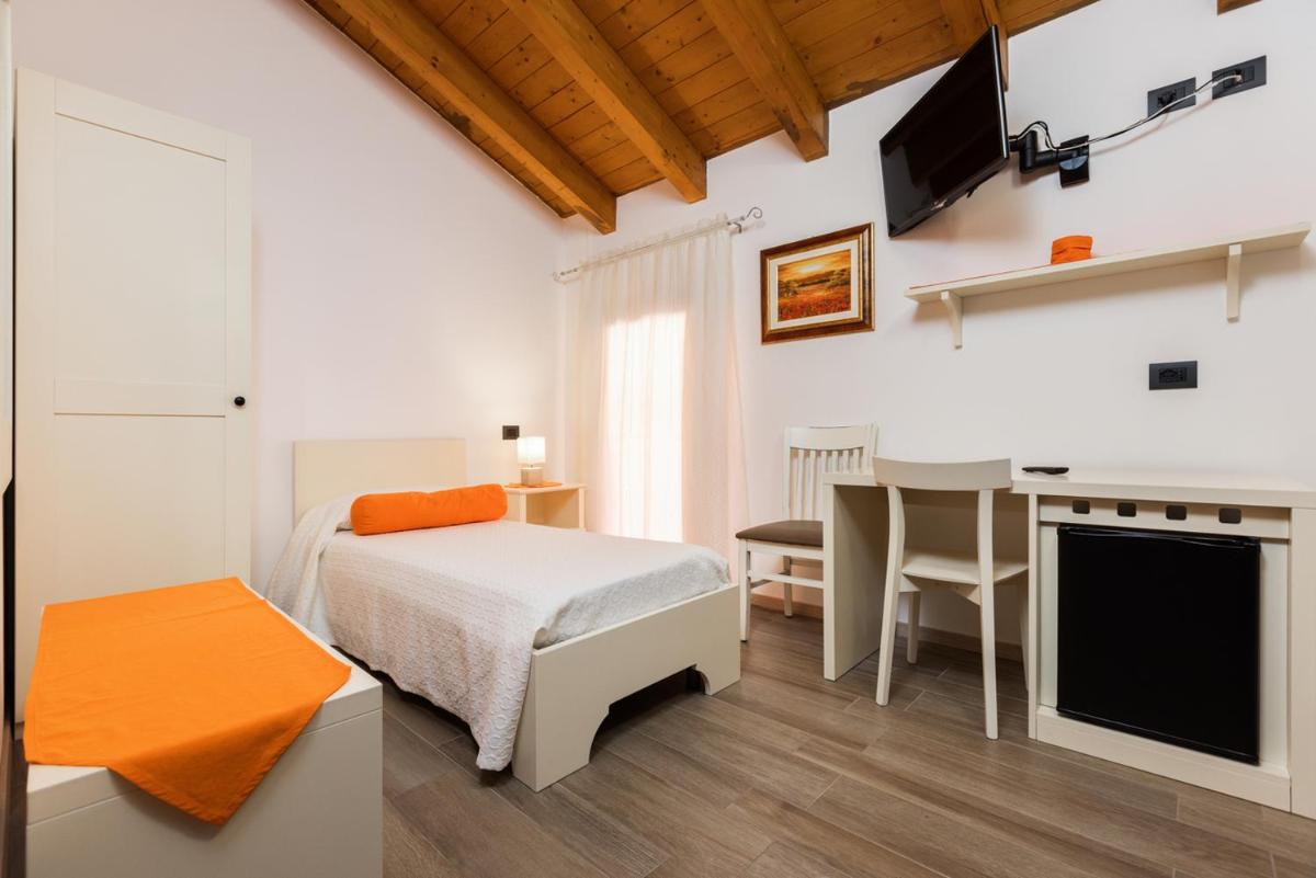 Hotel AL COLLIO - Housity