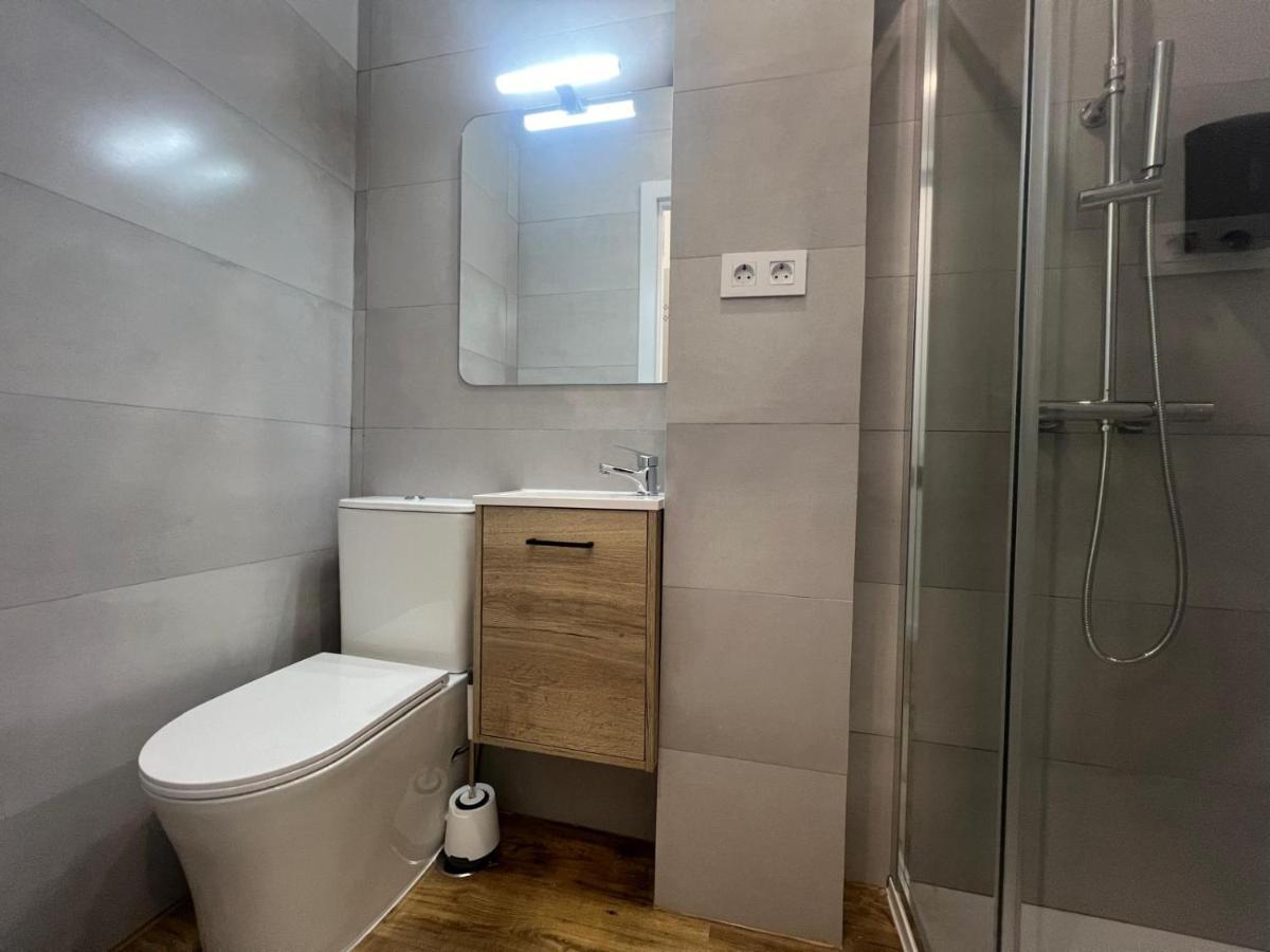 Hostal Bernabeu - Housity