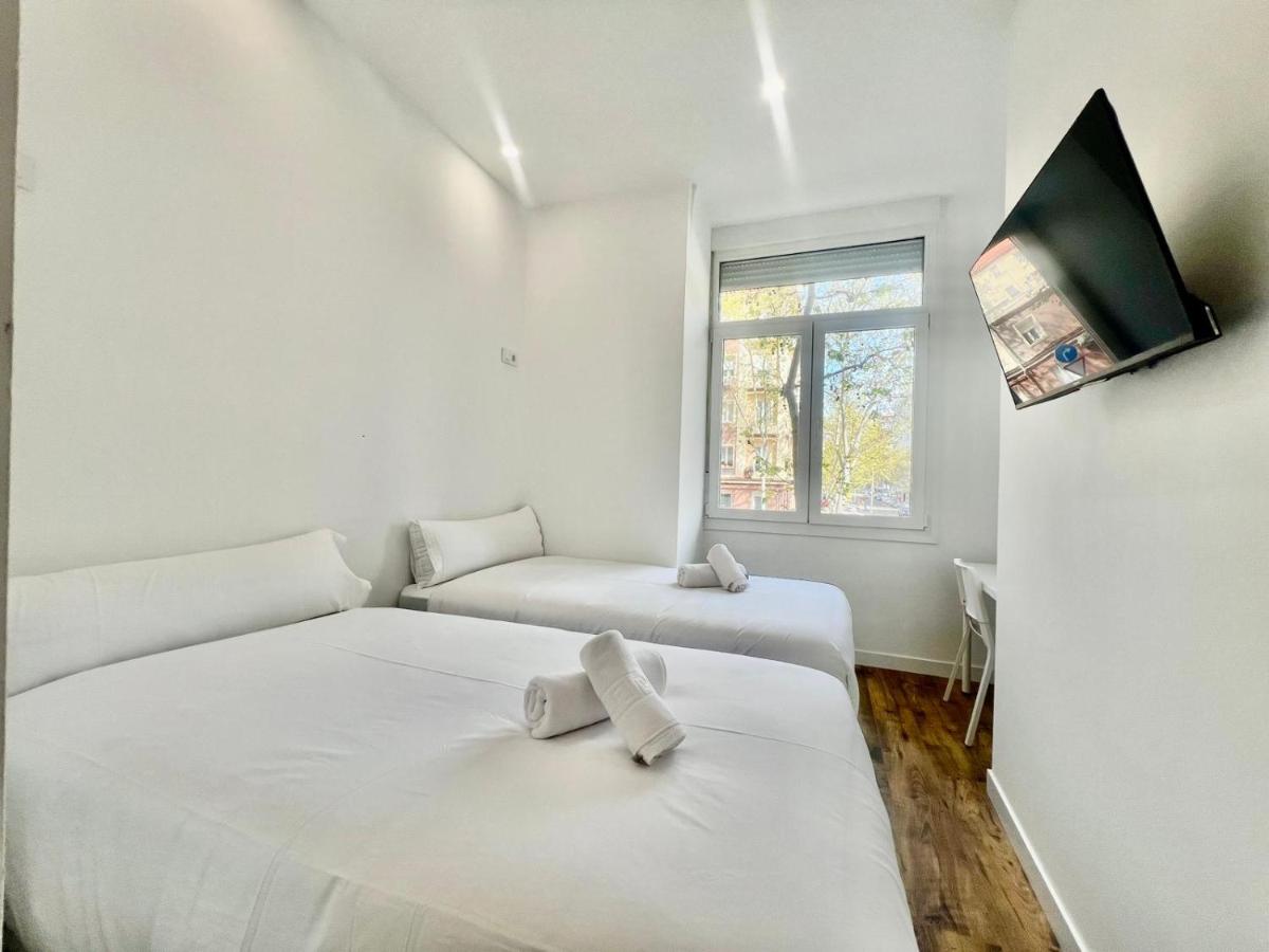 Hostal Bernabeu - Housity