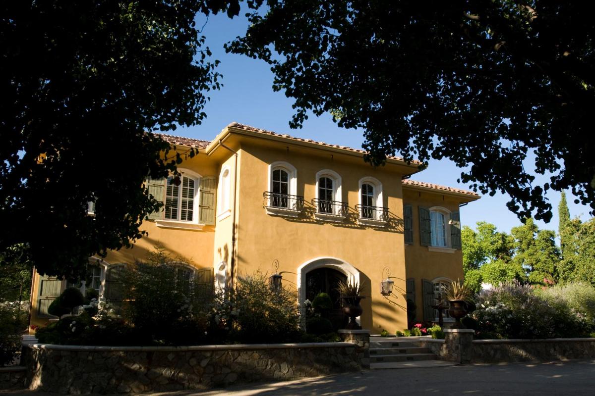 The Villa at Arden Hills - Housity