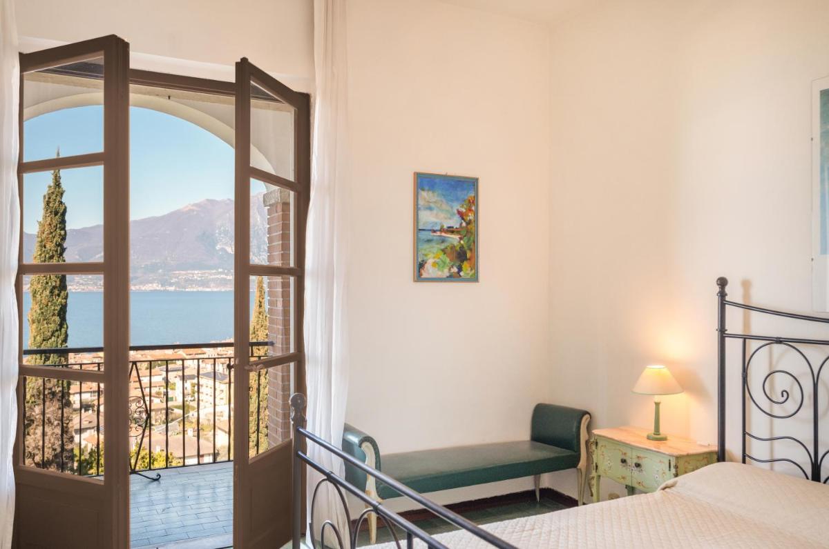 Villa Maria Lake View,7 minuti a piedi dal centro, parcheggio privato - Housity