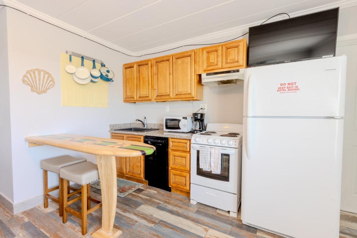 Shark Reef Resort Motel & Cottages - Housity
