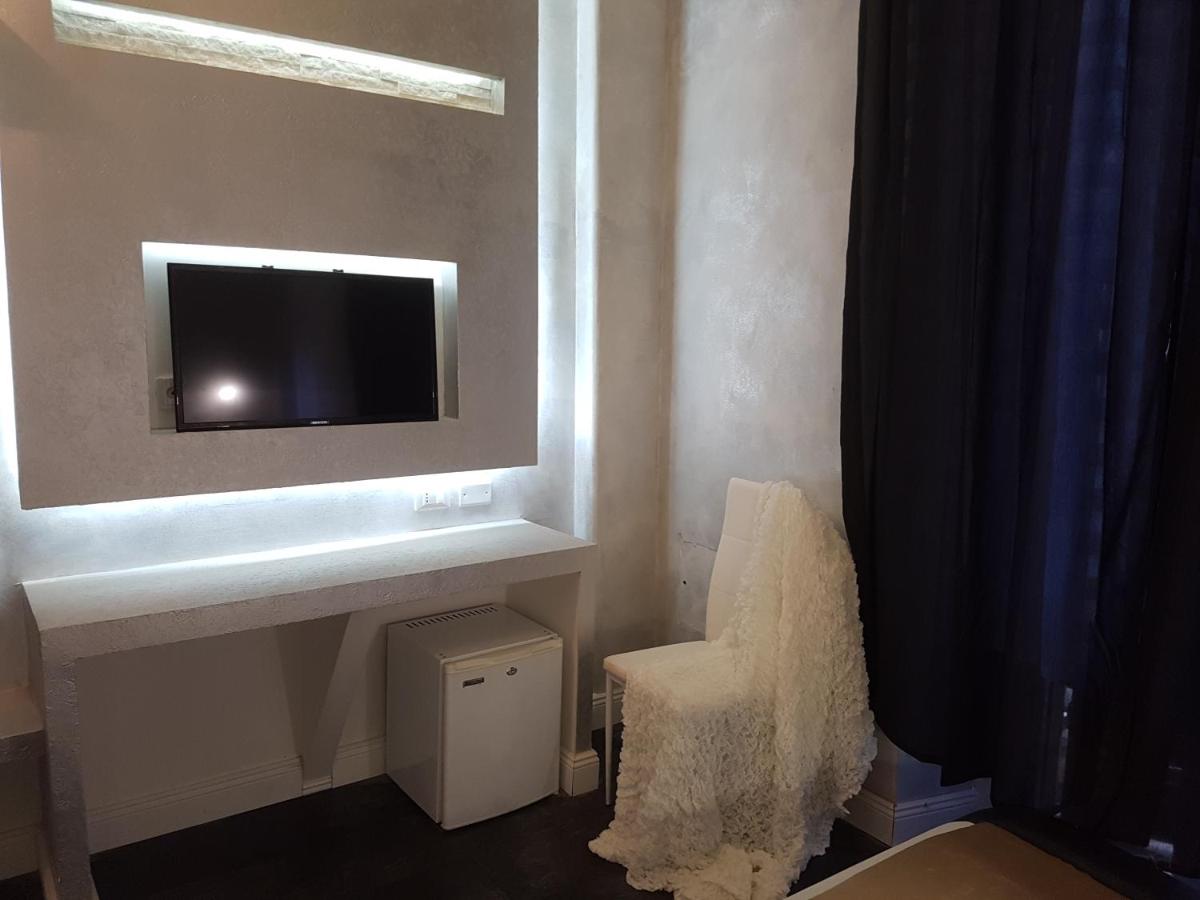 Glamour Spanish Steps - Housity