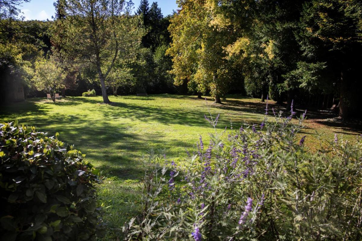 Jardin de l'établissement L'Aubinière Hôtel Restaurant & Spa