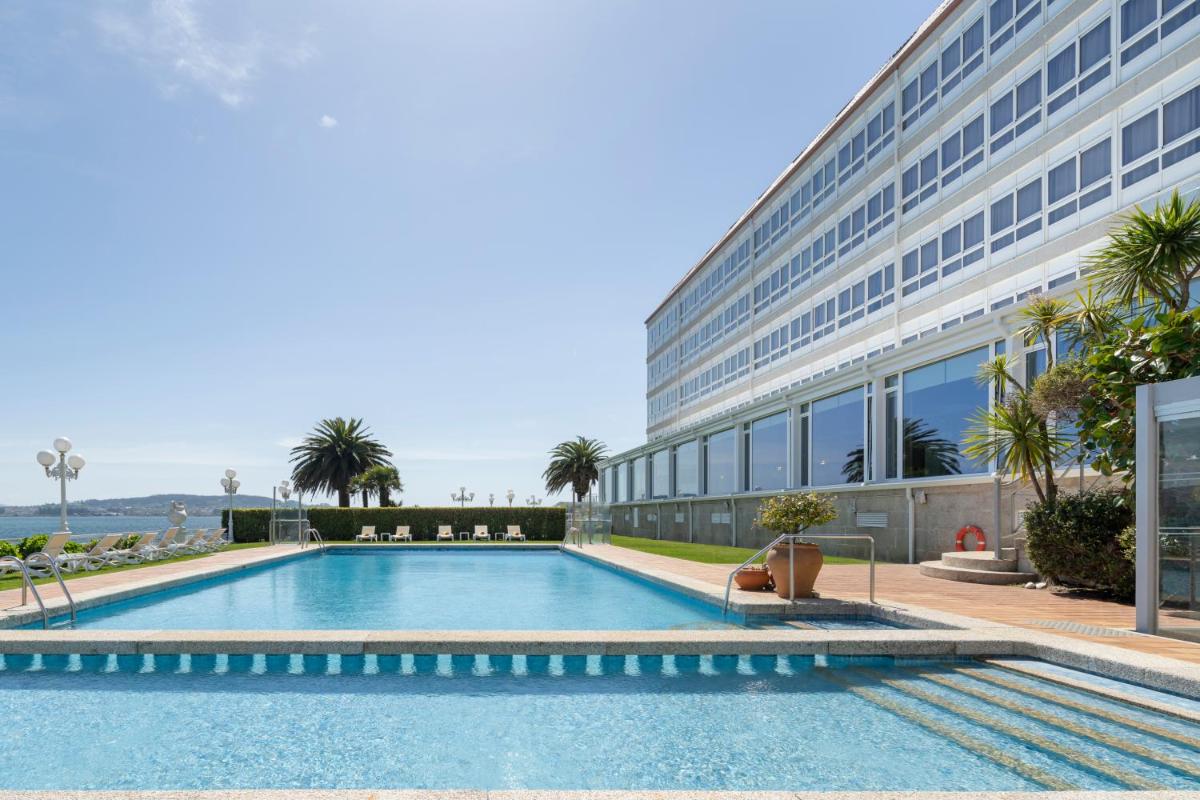 Piscina en o cerca de Eurostars Louxo Talaso
