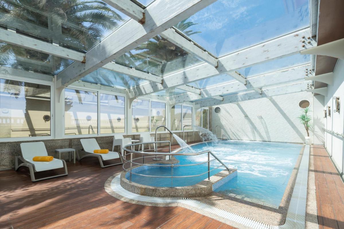 Piscina en o cerca de Eurostars Louxo Talaso