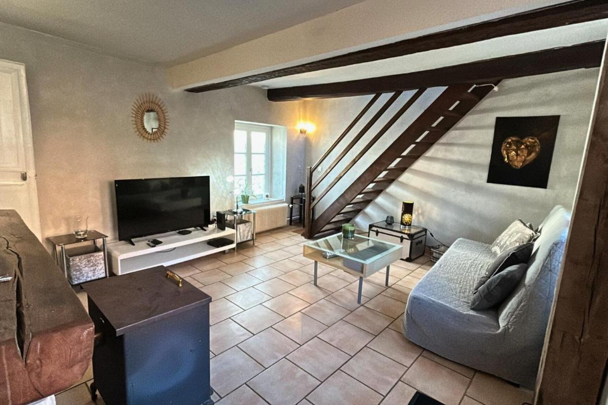 Les Gîtes de Pronleroy l Gîte Rural 27 Couchages et SPA En Picardie - Housity