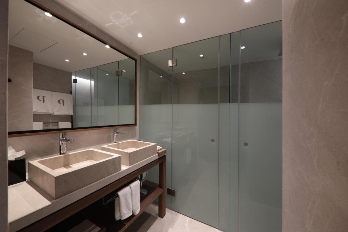 Un baño de Es Princep - The Leading Hotels of the World