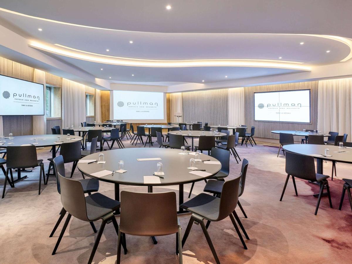 Espace de conférence ou salle de réunion dans l'établissement Pullman Paris La Défense