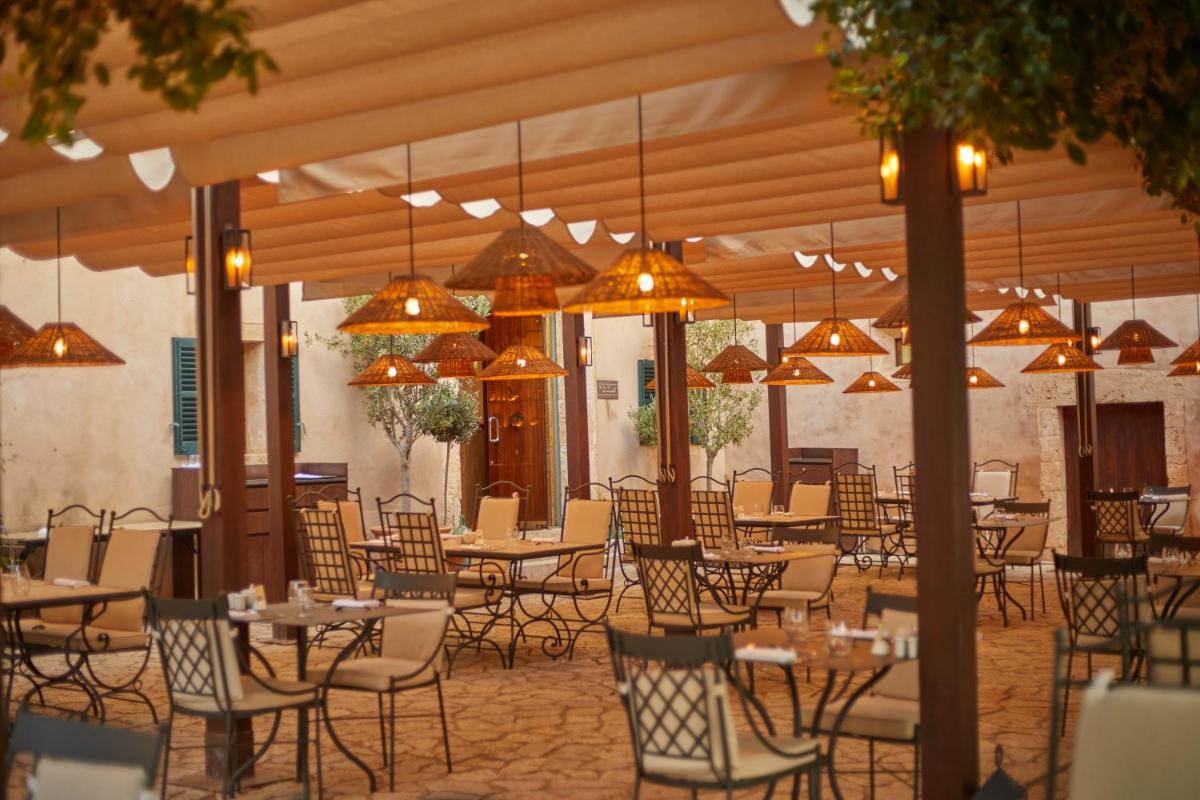 Un restaurante o sitio para comer en Zoetry Mallorca Wellness & Spa