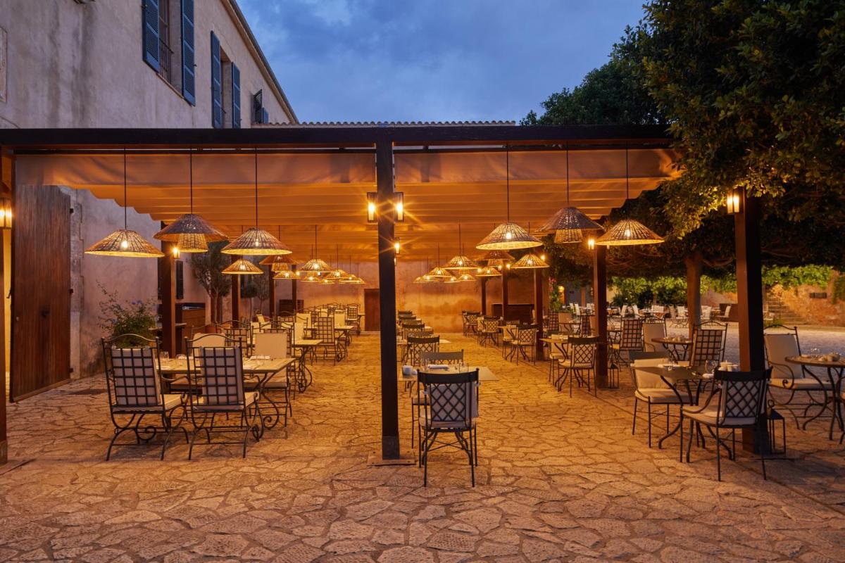 Un restaurante o sitio para comer en Zoetry Mallorca Wellness & Spa