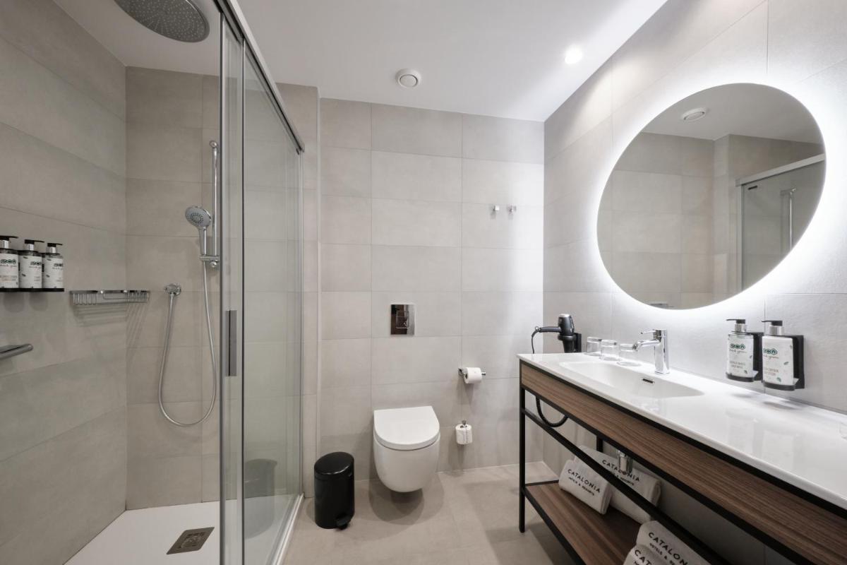 Un baño de Catalonia La Maquinista