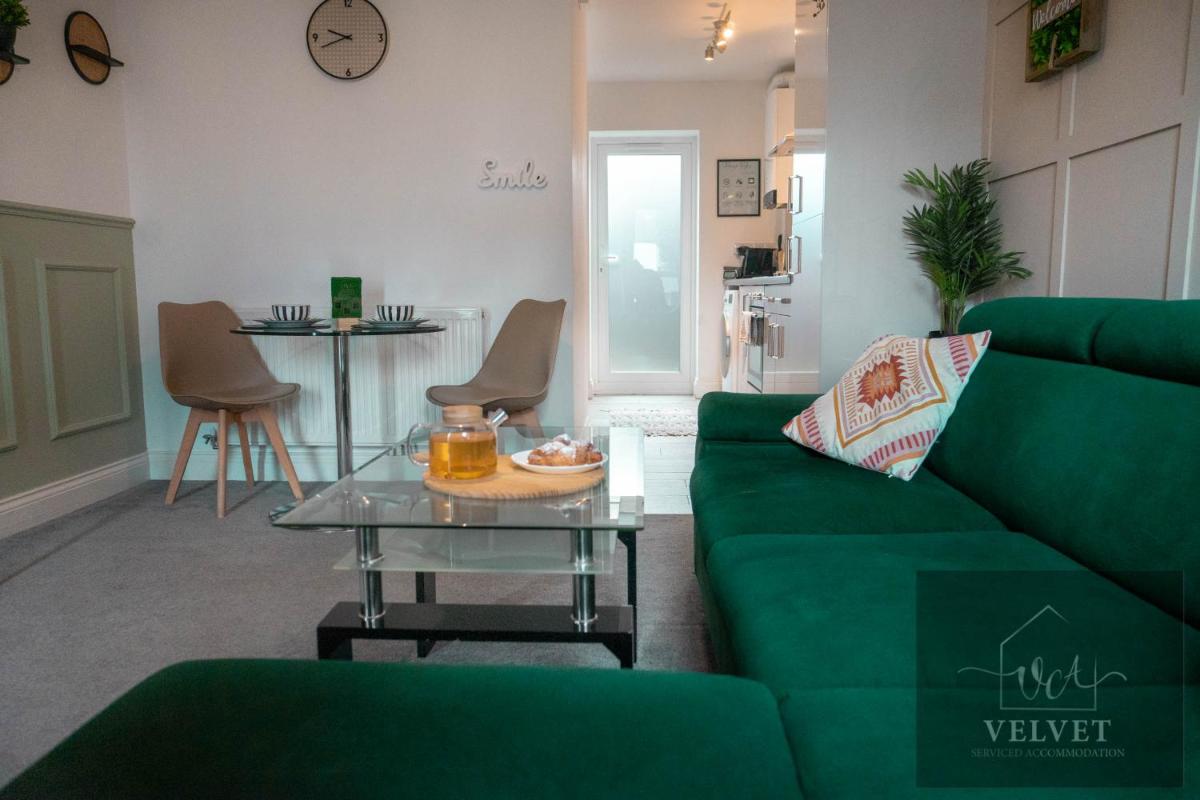Spacious 1-Bedroom Home with free private parking - Housity