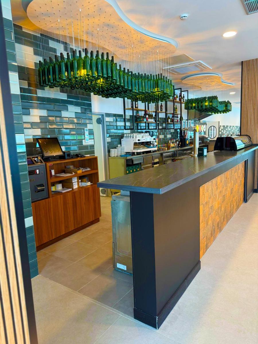 Hotel MLC San Sebastian - Housity
