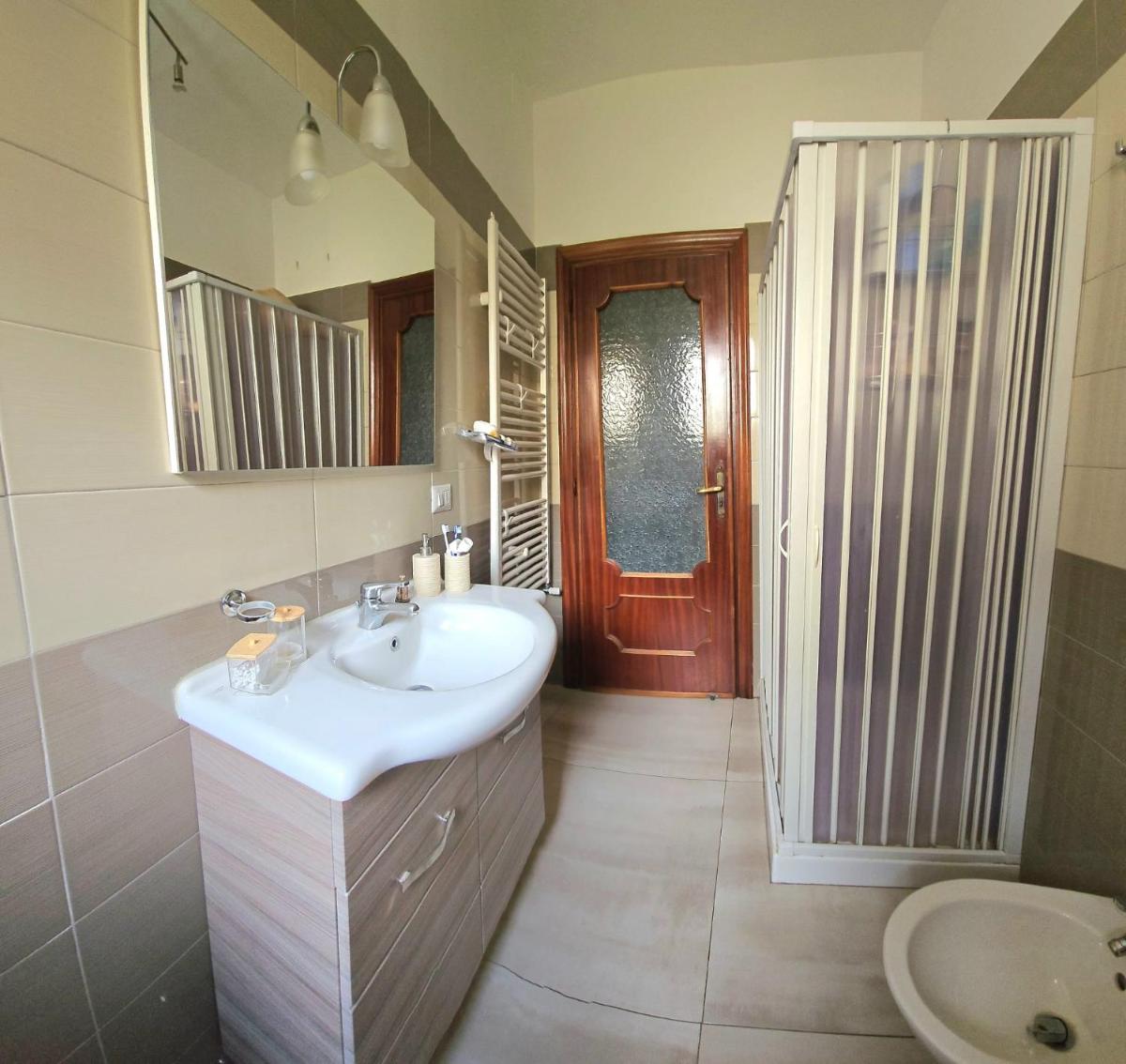 Station's Room - Housity