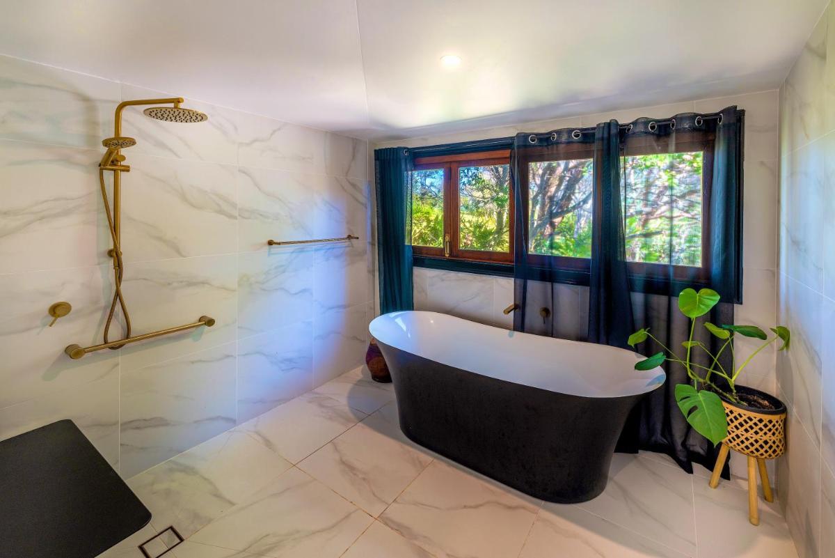 Tranquilo Beach House - Housity