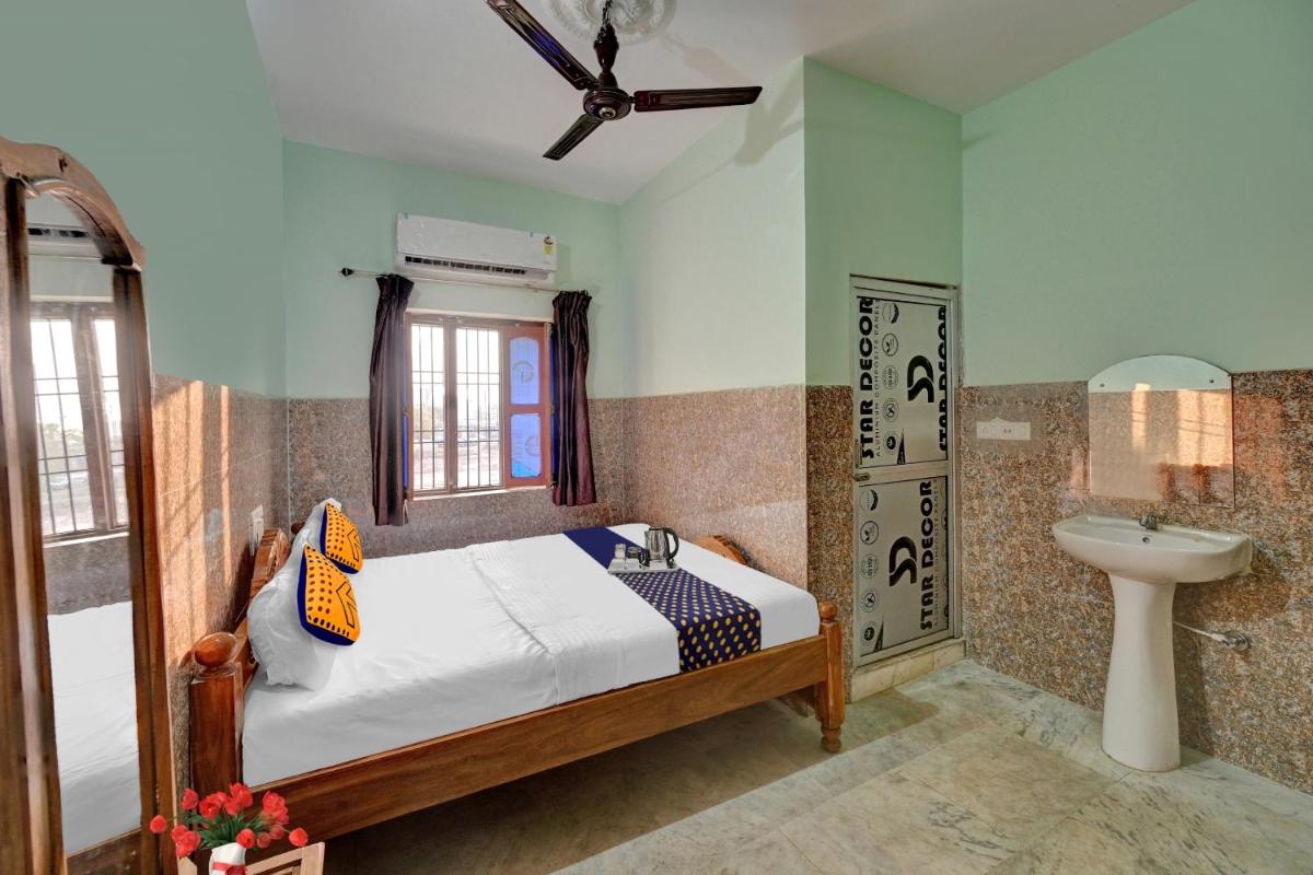 SPOT ON Gate Way Guest House - Housity