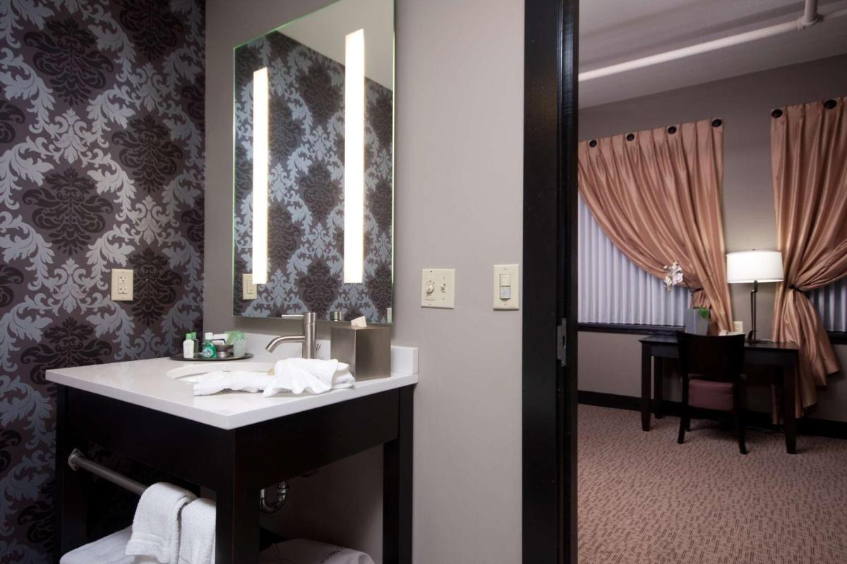 The Giacomo, Ascend Hotel Collection - Housity