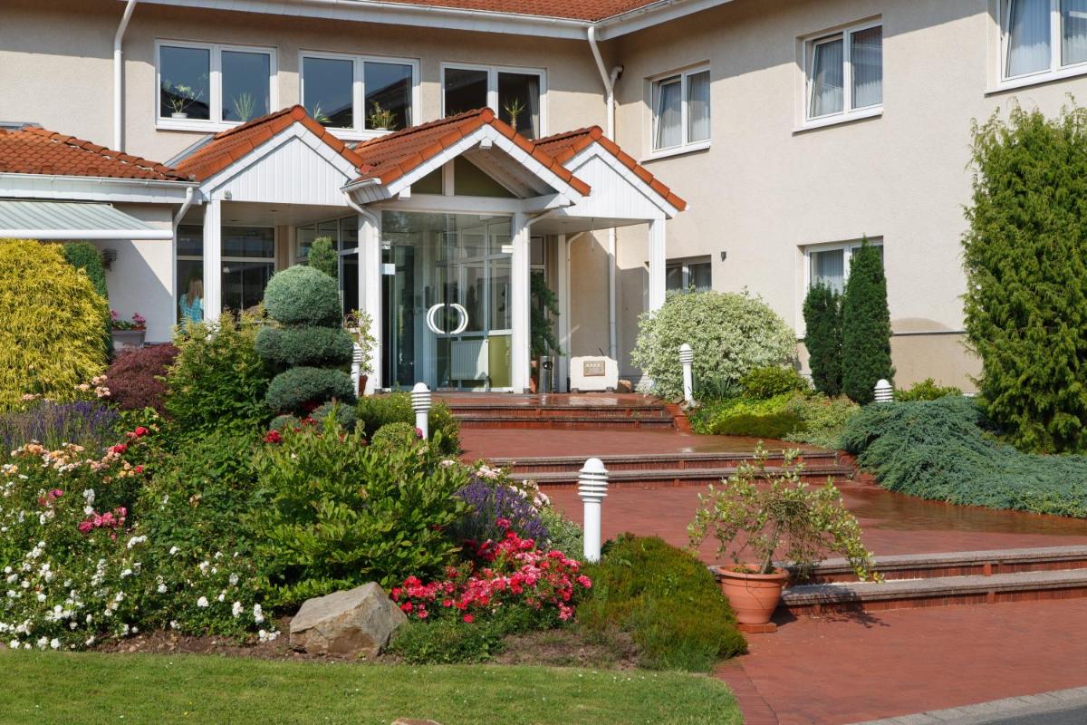 Trans World Hotel Auefeld - Housity